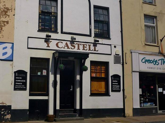 Y Castell Budget Accommodation Pwllheli Exterior photo